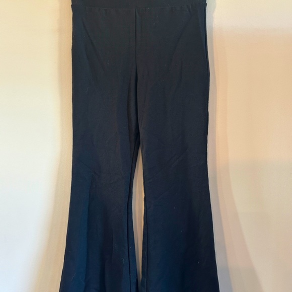 Black flare leggings - Picture 1 of 2